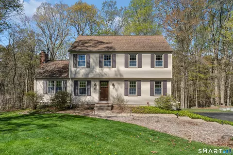 15 Cornfield Ln, Madison, CT 06443