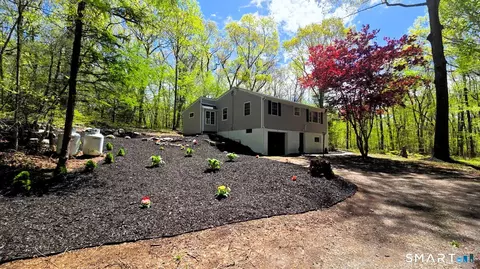 Exterior - 9 Ben Merrill Rd, Clinton, CT 06413 photo 2 of 4