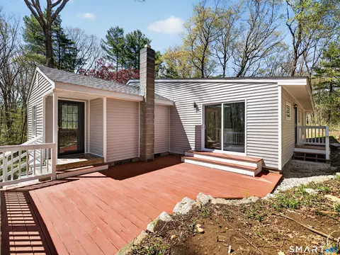 Exterior - 9 Ben Merrill Rd, Clinton, CT 06413 photo 3 of 4