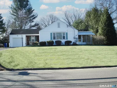 47 Lawlor Ter, Stratford, CT 06614