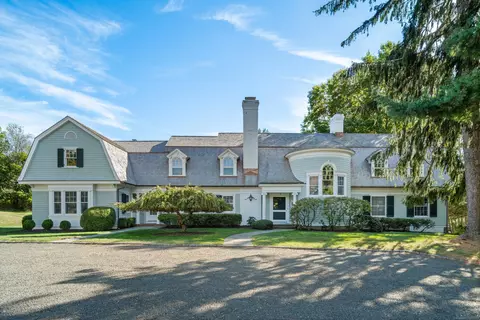 221 Greens Farms Rd, Westport, CT 06880
