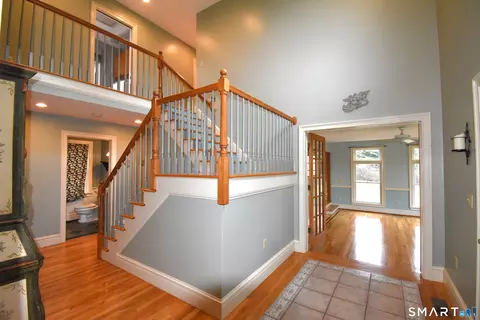 Entry Way - 378 Lathrop Rd, Plainfield, CT 06374 photo 3 of 6