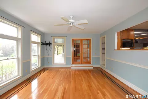 Living - 378 Lathrop Rd, Plainfield, CT 06374 photo 1 of 2