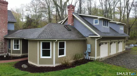 Exterior - 378 Lathrop Rd, Plainfield, CT 06374 photo 2 of 3