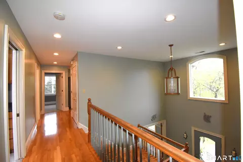 Entry Way - 378 Lathrop Rd, Plainfield, CT 06374 photo 4 of 6