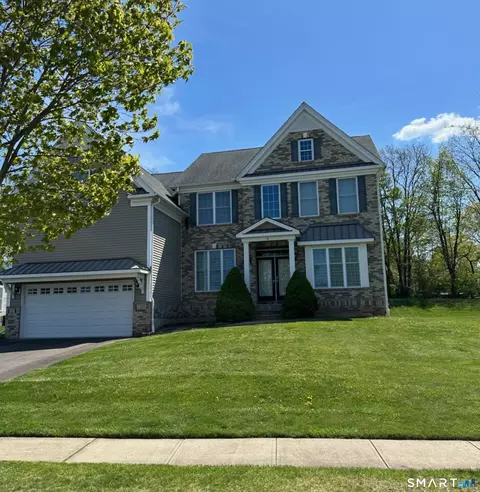 4 Poppy Ln, Wallingford, CT 06492