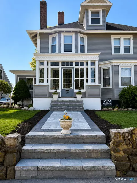 39 Forbes Pl, East Haven, CT 06512