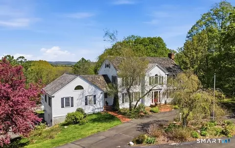 25 Highmeadow Ln, Roxbury, CT 06783