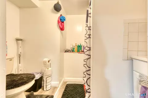 Bath - 1 Gem Dr, Willimantic, CT 06226 photo 2 of 2