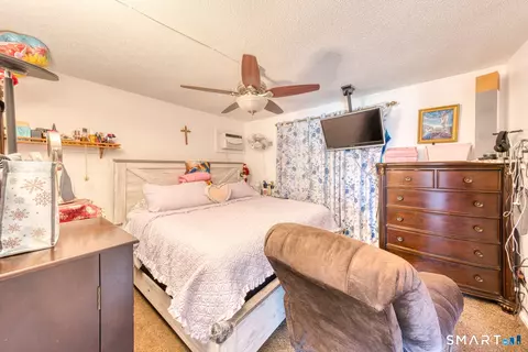 Bedroom - 1 Gem Dr, Willimantic, CT 06226 photo 4 of 6