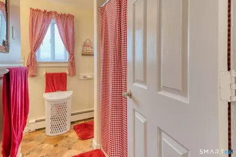 Bath - 1 Gem Dr, Willimantic, CT 06226 photo 1 of 2
