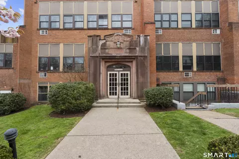 201 College St #5, Middletown, CT 06457