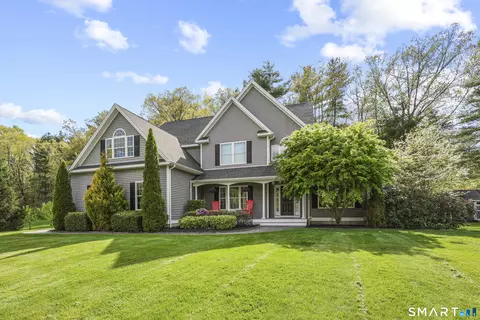 28 Hidden Oaks Dr, Avon, CT 06001