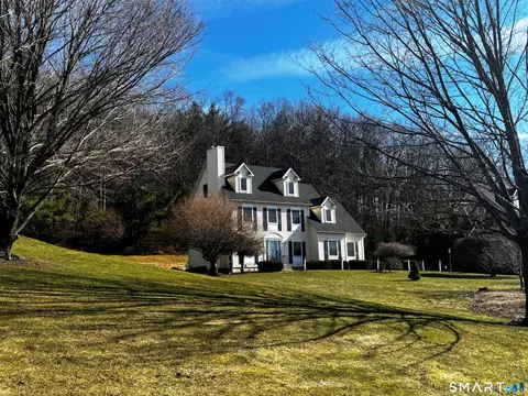 9 Candlewood Ln, Granby, CT 06035