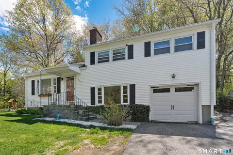 863 Whittemore Rd, Middlebury, CT 06762