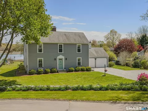 21 Hefflon Farm Rd, Old Lyme, CT 06371