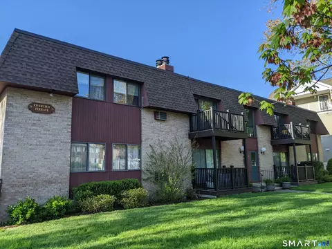 76 Maple Tree Ave #5, Stamford, CT 06906