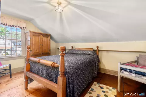 Bedroom - 921 Thompsonville Rd, Suffield, CT 06078 photo 3 of 6