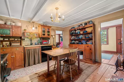 Kitchen - 921 Thompsonville Rd, Suffield, CT 06078 photo 3 of 3