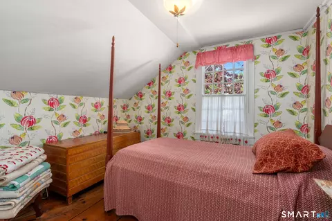 Bedroom - 921 Thompsonville Rd, Suffield, CT 06078 photo 5 of 6