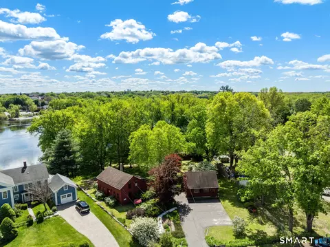 View/Area - 921 Thompsonville Rd, Suffield, CT 06078 photo 3 of 4
