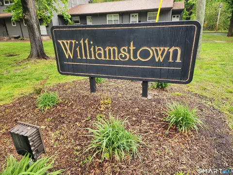 179 Moylan Ct #179, Newington, CT 06111