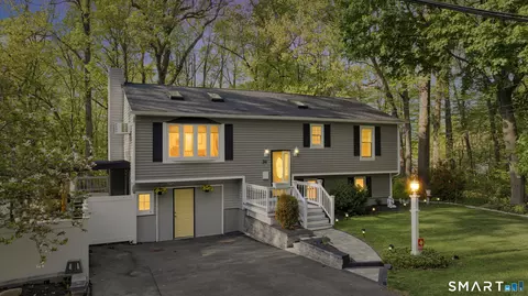 30 Sherbrooke St, Bristol, CT 06010