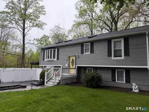 30 Sherbrooke St, Bristol, CT 06010