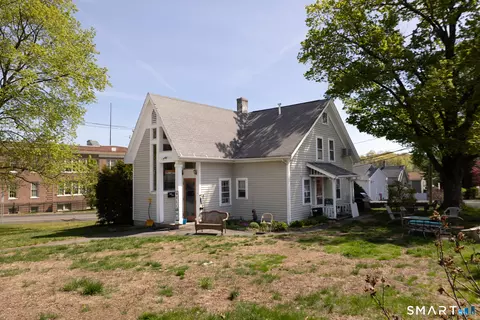 523 West St, Bristol, CT 06010