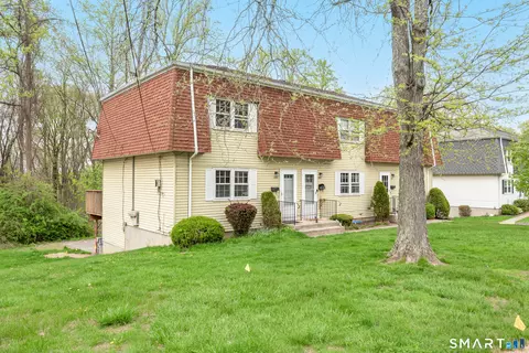 132 Skyridge Rd #132, Bristol, CT 06010