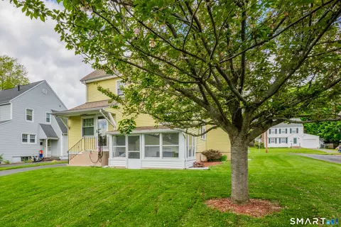 Exterior - 44 Beverly Rd, Wethersfield, CT 06109 photo 5 of 7