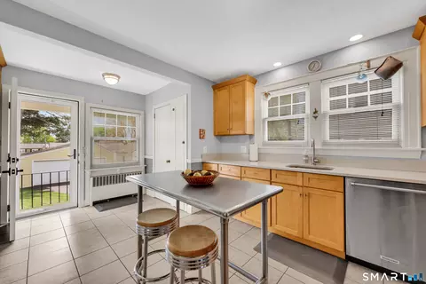 Kitchen - 44 Beverly Rd, Wethersfield, CT 06109 photo 3 of 3
