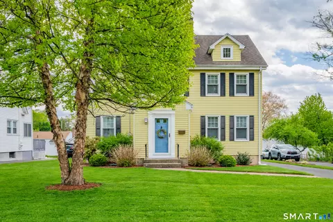 Exterior - 44 Beverly Rd, Wethersfield, CT 06109 photo 3 of 7