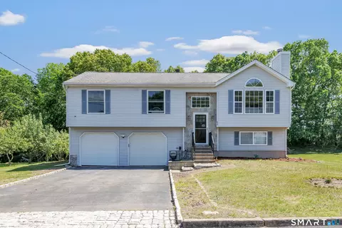 52 Brittany Ln, Naugatuck, CT 06770