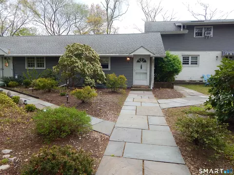 15 Sunset Ter #11, Essex, CT 06426