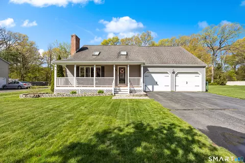 66 Luciano Dr, Southington, CT 06489