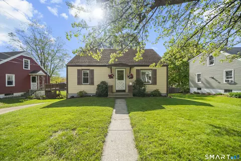 31 Converse St, Stafford Springs, CT 06076