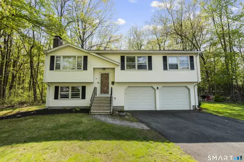 85 Mossa Dr, Bristol, CT 06010