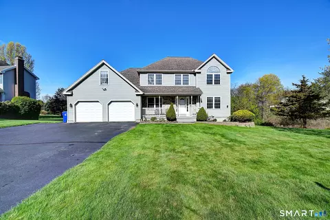 67 Ridgeview Xing, Newington, CT 06111