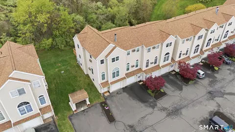 350 Bristol St #C12, Waterbury, CT 06708