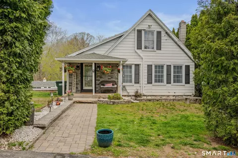 1352 North Rd, Groton, CT 06340