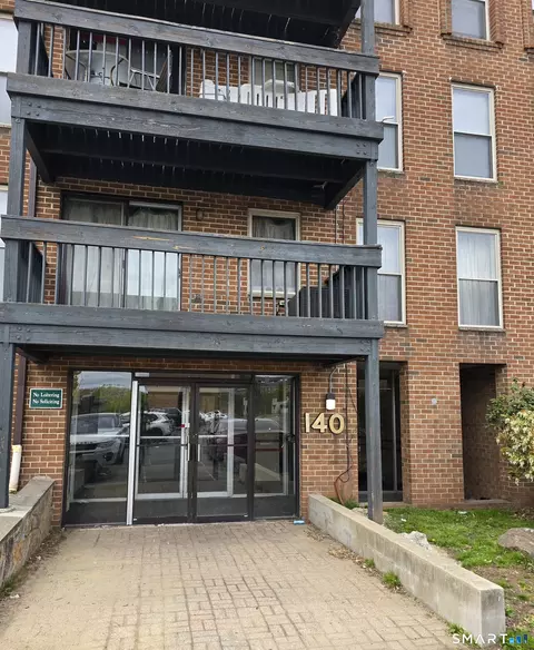 140 Kane St #B9, West Hartford, CT 06119