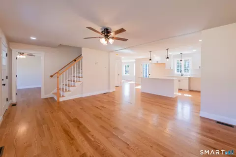 Living - 12 Stone House Dr, Plainfield, CT 06374 photo 2 of 3
