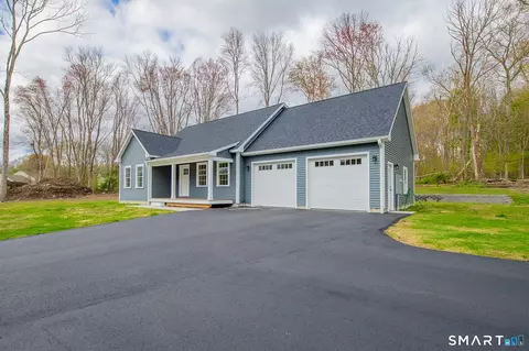Exterior - 12 Stone House Dr, Plainfield, CT 06374 photo 4 of 8