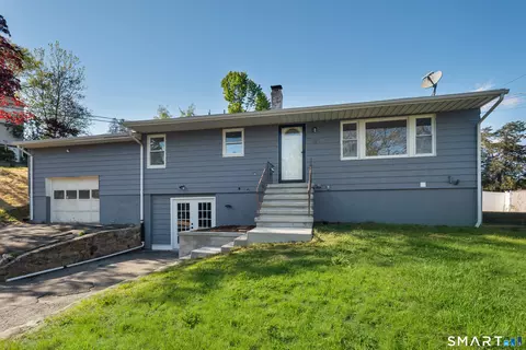 17 Morningstar Dr, Seymour, CT 06483