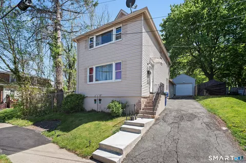 3 Flower St, Middletown, CT 06457