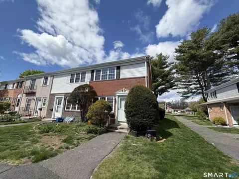46 Salem Walk #46, Milford, CT 06460