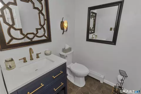 Bath - 10 Cliffmount Dr, Bloomfield, CT 06002 photo 1 of 6