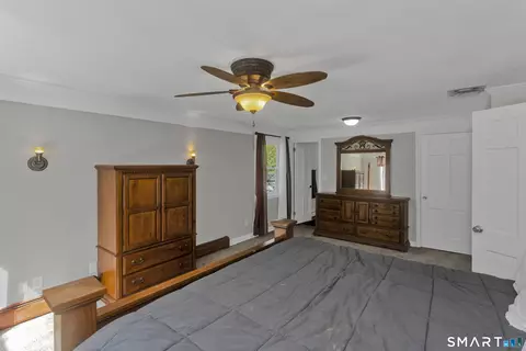 Bedroom - 10 Cliffmount Dr, Bloomfield, CT 06002 photo 2 of 4