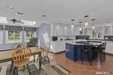 Kitchen - 10 Cliffmount Dr, Bloomfield, CT 06002 photo 1 of 5
